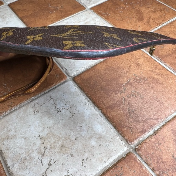 Louis Vuitton Monogram Neverfull GM Pochette Fuchsia - Picture 15 of 17